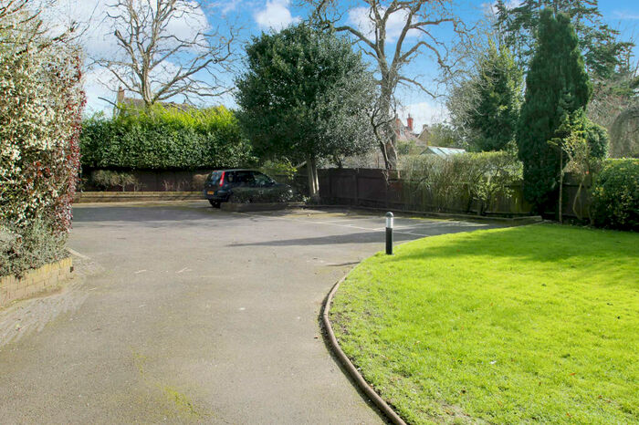 1 Bedroom Apartment To Rent In Beechwood Court, Sutton, SM2