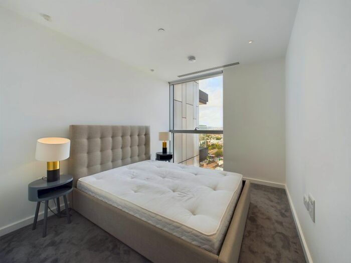 2 Bedroom Flat For Sale In City Road, London, EC1V