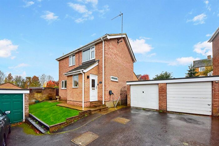 3 Bedroom Detached House For Sale In Tulbrook Stones, Middleton Cheney, Banbury, OX17