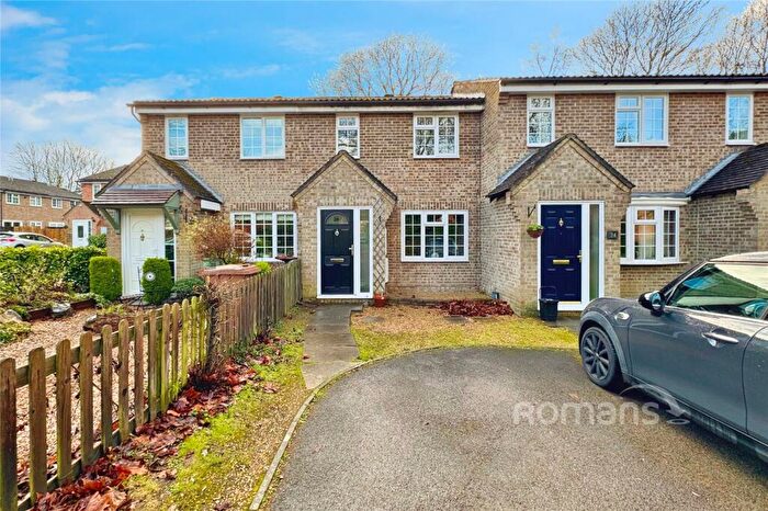 3 Bedroom Terraced House For Sale In Atrebatti Road, Sandhurst, Berkshire, GU47