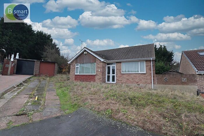 2 Bedroom Detached Bungalow For Sale In Oulton Rise, Mexborough, S64