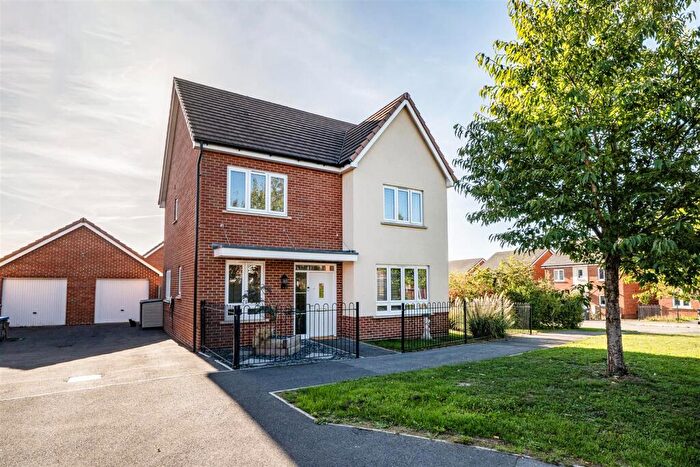 4 Bedroom Detached House For Sale In Robinson Grove, Longhedge, SP4