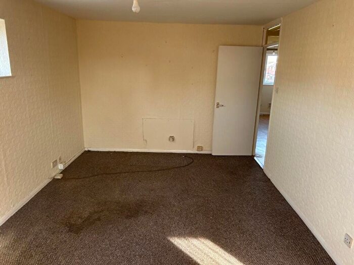 2 Bedroom Flat To Rent In Reardon Court, Woodloes Avenue South, Warwick, Warwickshire, CV34