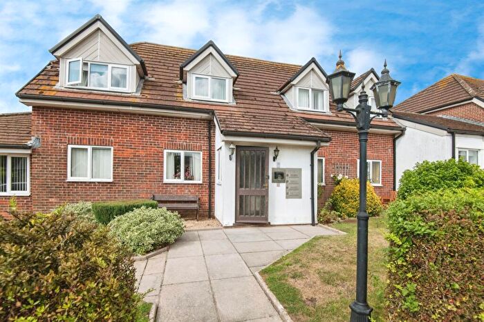 2 Bedroom Apartment For Sale In Valley View, Axminster, EX13