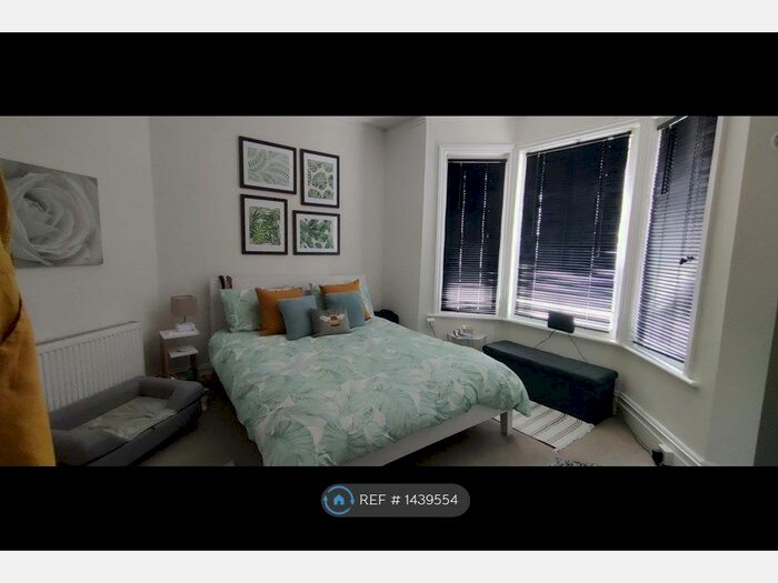 2 Bedroom Maisonette To Rent In Guildford, Guildford, GU2