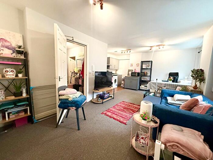 2 Bedroom Flat To Rent In The New Alexandra Court, Woodborough Road, Nottingham, Nottinghamshire, NG3