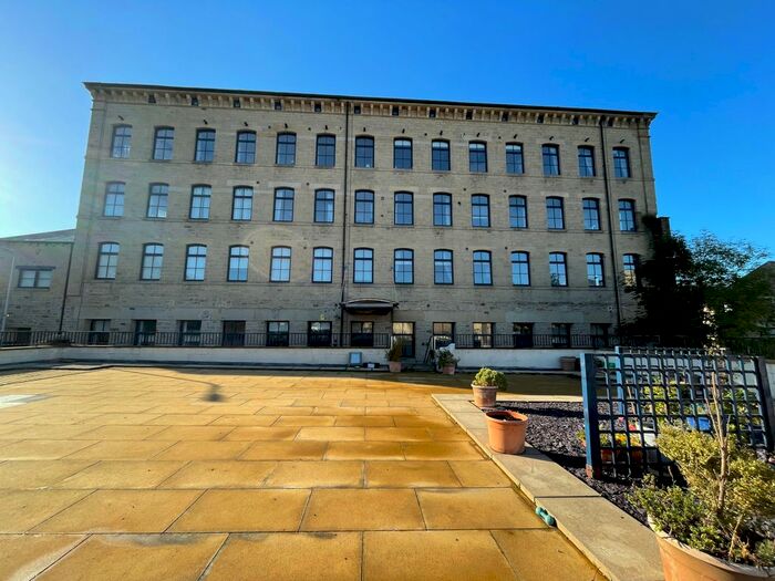 1 Bedroom Flat To Rent In The Locks, Bingley BD16