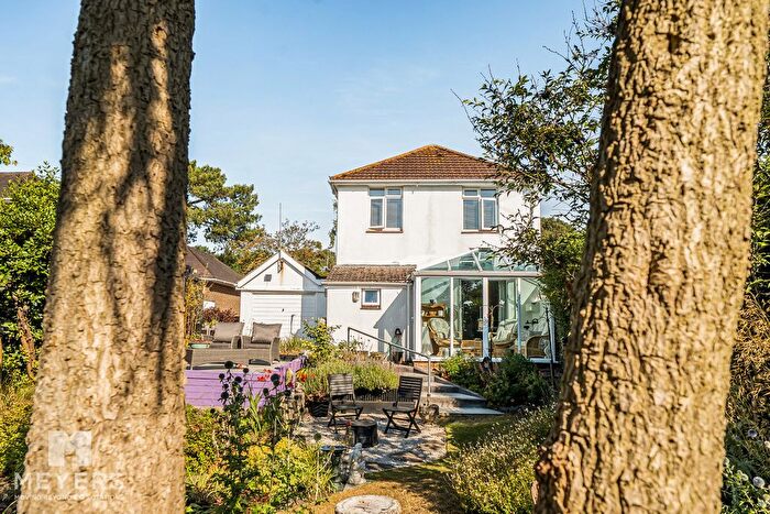 3 Bedroom Detached House For Sale In Manor Avenue, Alderney, Poole, BH12