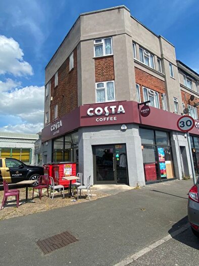 2 Bedroom Flat To Rent In Marlborough Parade, London, UB10