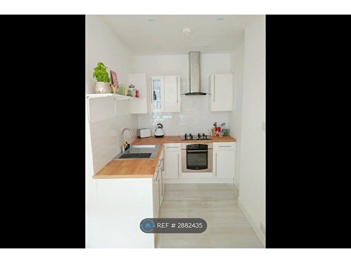 1 Bedroom Flat To Rent In Bothwell Street, Edinburgh, EH7