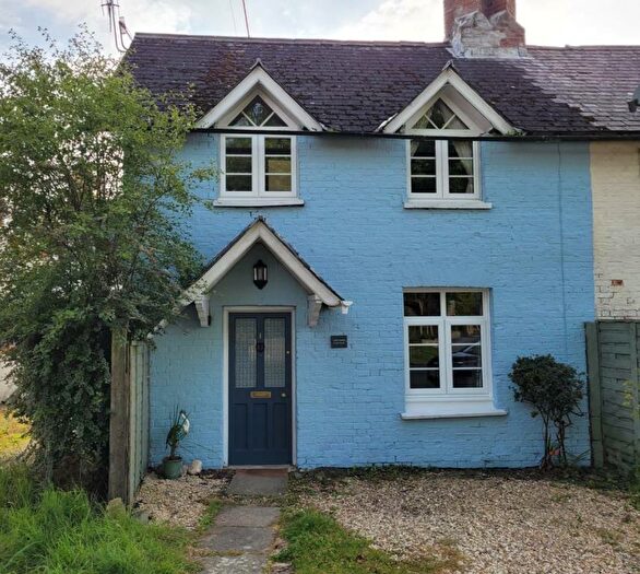 2 Bedroom Cottage To Rent In Llanddewi, Llandrindod Wells, LD1