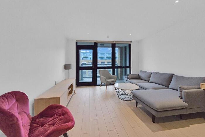 2 Bedroom Apartment For Sale In Packington Square London, N1