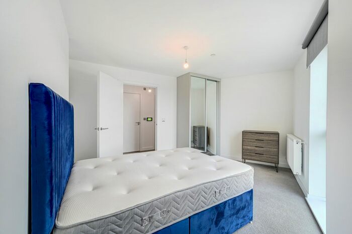 1 Bedroom Flat To Rent In Stylus Place, Hayes, UB3