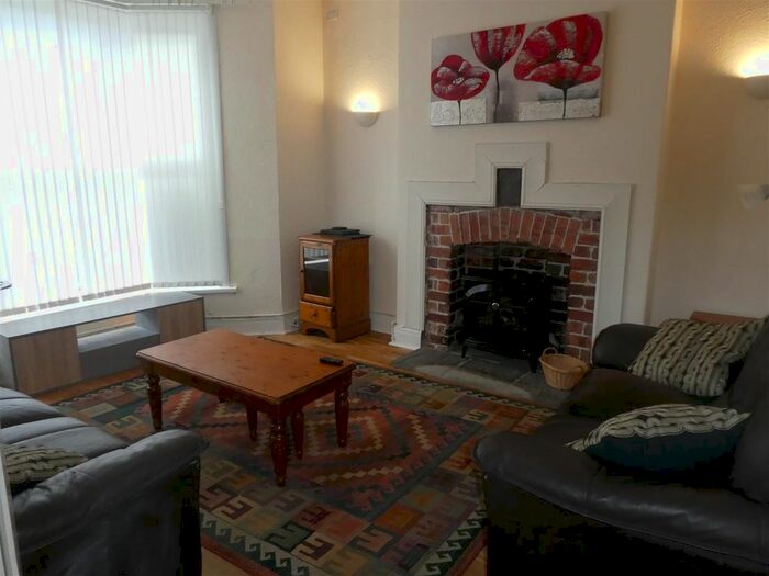 2 Bedroom Flat To Rent In Beechwood Road, Uplands, Swansea, SA2