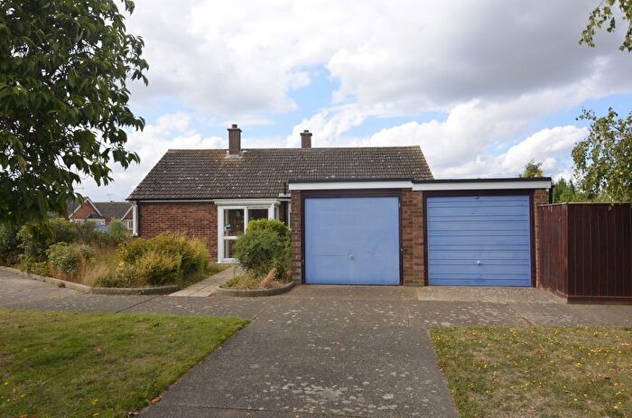 2 Bedroom Detached Bungalow For Sale In Upperfield Drive, Felixstowe, IP11
