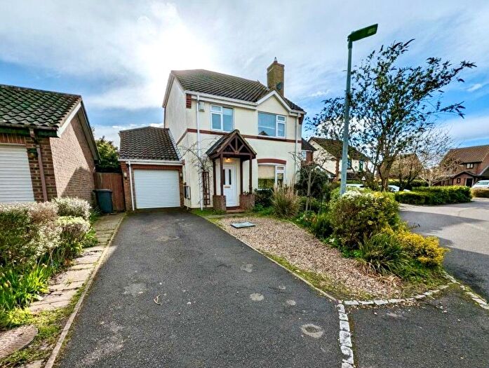 4 Bedroom Property To Rent In Glastonbury Abbey, Bedford, MK41