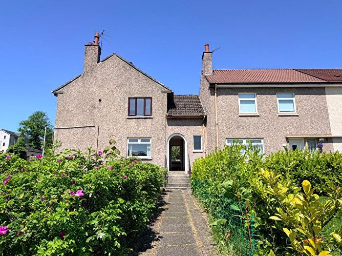 3 Bedroom Flat To Rent In Ladykirk Crescent, Paisley, Renfrewshire, PA2