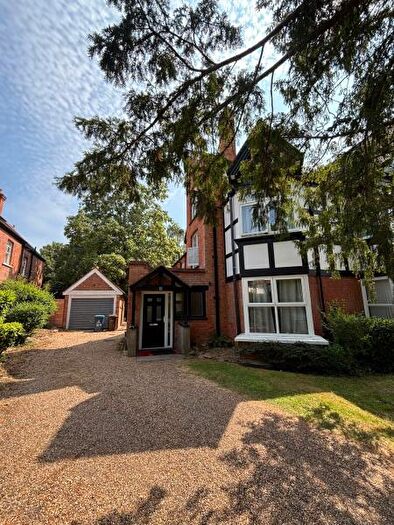 2 Bedroom Duplex To Rent In Moss Lane, Pinner, HA5