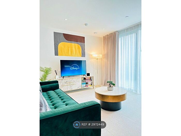 3 Bedroom Flat To Rent In Cendal Crescent, London, E1