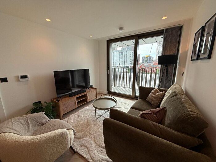 2 Bedroom Apartment To Rent In Lomax Building, Lomax Street, M1