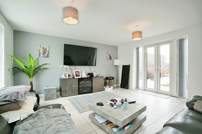 4 Bedroom Detached House For Sale In Blackham Road, Hugglescote, Coalville, LE67