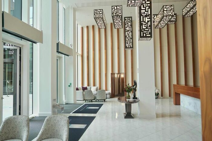 Studio To Rent In Lincoln Plaza, London, E14