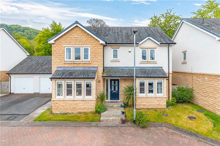 5 Bedroom Detached House For Sale In Whiteley Croft Gardens, Otley, West Yorkshire, LS21
