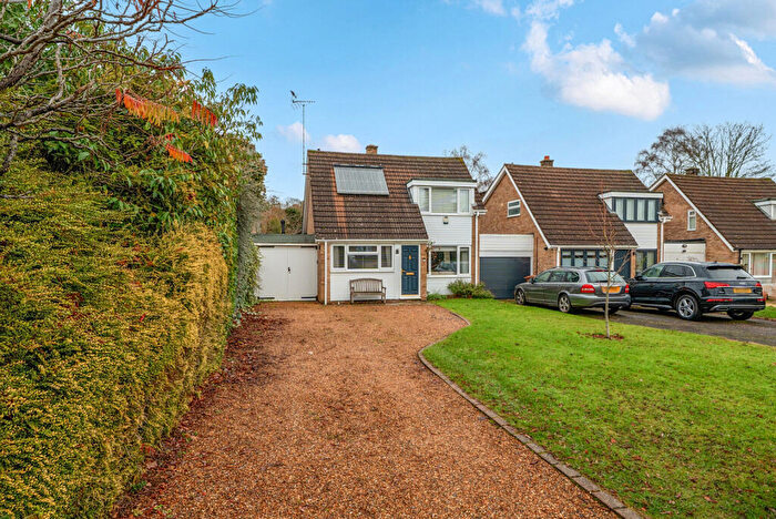 3 Bedroom Link Detached House For Sale In Nicholas Road, Henley-on-Thames, Oxfordshire, RG9