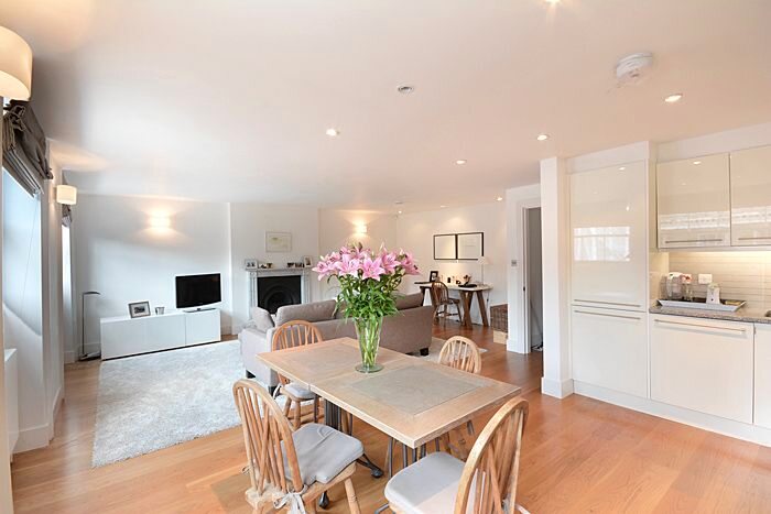 2 Bedroom Flat To Rent In Harley Street, London, W1G