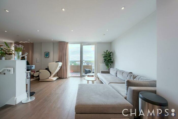 2 Bedroom Flat To Rent In Queenshurst Square, Kingston Upon Thames, KT2