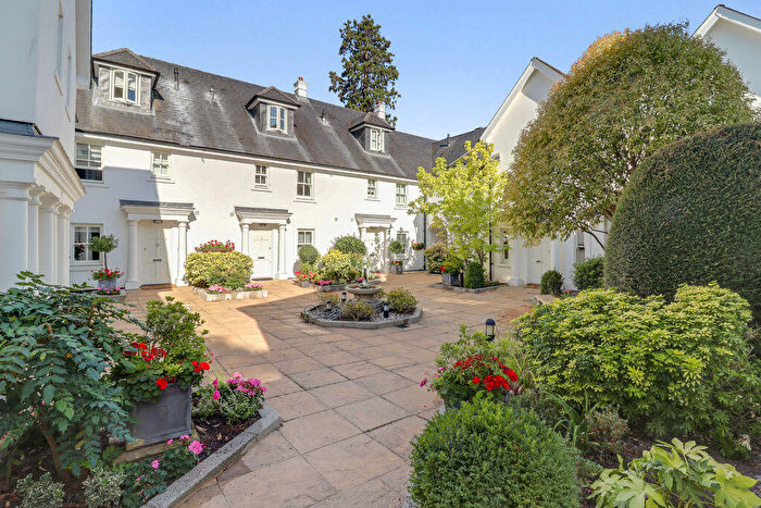 2 Bedroom Apartment For Sale In Buckhurst Road, Ascot, SL5
