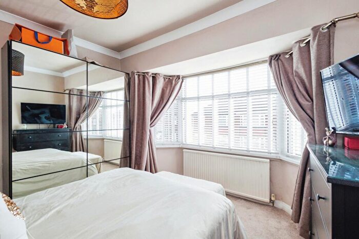 3 Bedroom Semi-Detached House For Sale In Westbourne Road, Denton, Manchester, Greater Manchester, M34