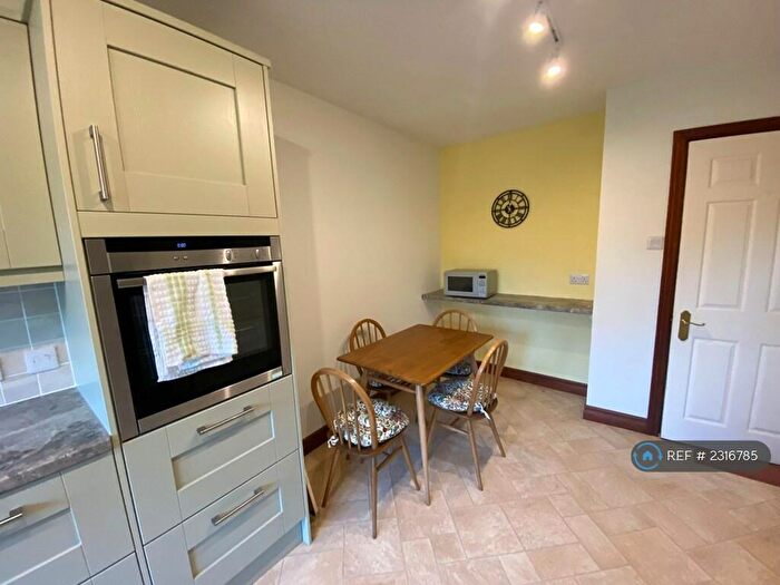 2 Bedroom Flat To Rent In Craufurdland, Edinburgh, EH4