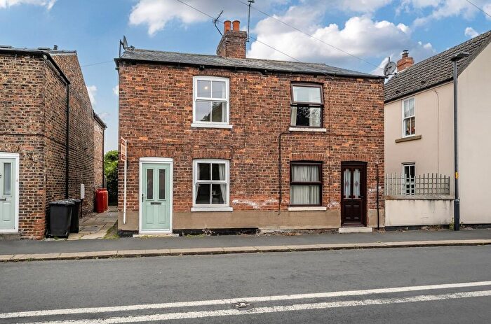 2 Bedroom Cottage For Sale In Wistowgate, Cawood, YO8