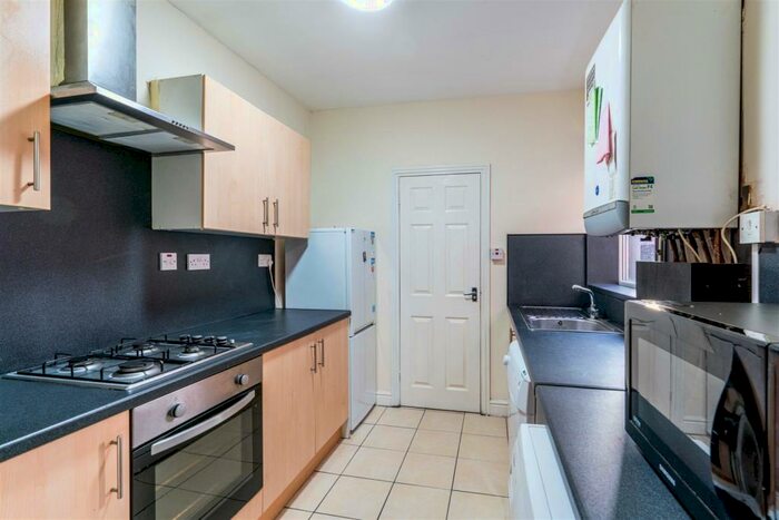 2 Bedroom Flat To Rent In Addycombe Terrace, Heaton, Newcastle Upon Tyne, NE6