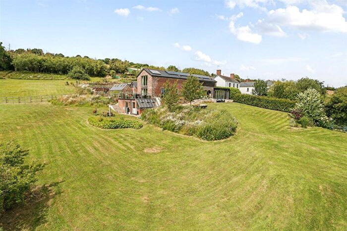 4 Bedroom Detached House For Sale In Whitestone, Exeter, EX4