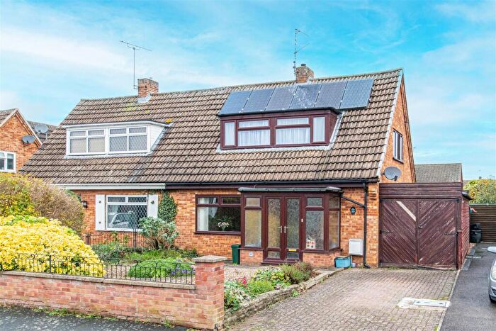 2 Bedroom Bungalow For Sale In Essex Gardens, Market Harborough, LE16