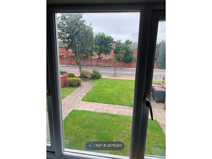 1 Bedroom Flat To Rent In Clairville Close, Liverpool, L20