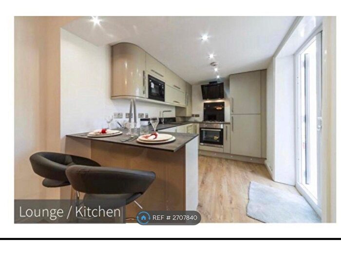 2 Bedroom Flat To Rent In Oval Road, East Croydon, CR0