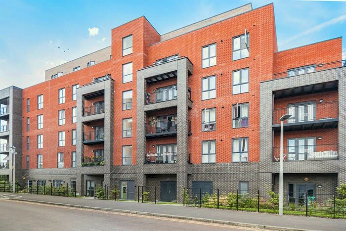 2 Bedroom Apartment To Rent In Nightingale Way, Reading, RG30