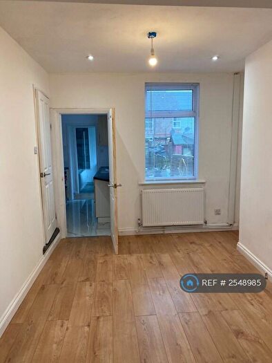 3 Bedroom Terraced House To Rent In Cromwell Street, Mansfield, NG18