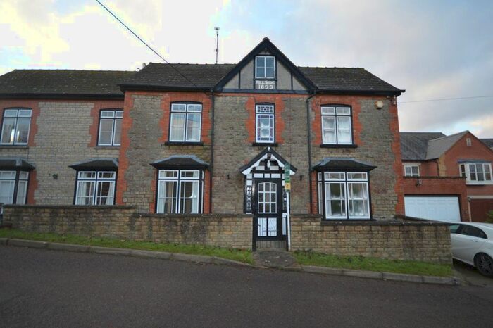 4 Bedroom Cottage To Rent In Kite Hill, Wanborough, Swindon, SN4