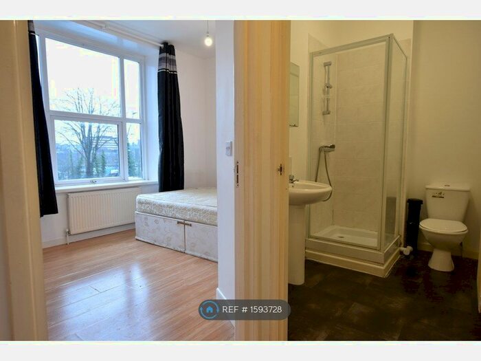 1 Bedroom Flat To Rent In Crescent Road, Luton, LU2