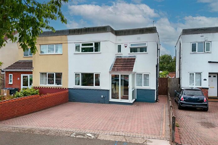 3 Bedroom Semi Detached House For Sale In Common Lane, Sheldon, Birmingham, B26