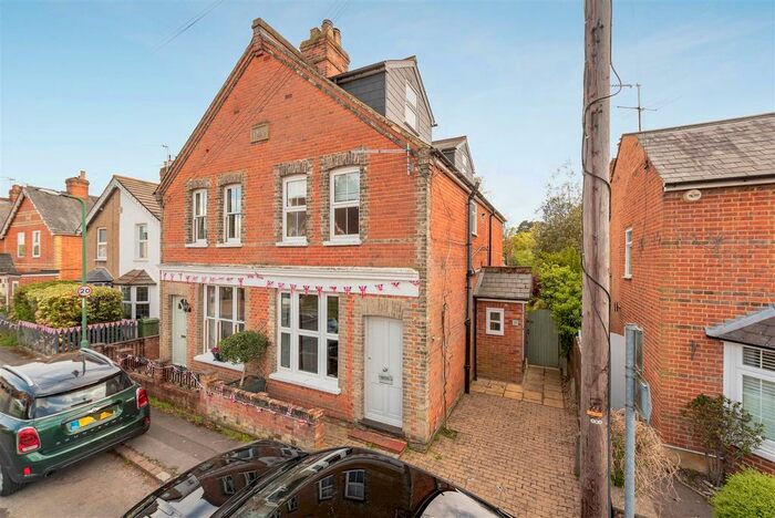 4 Bedroom Semi-Detached House To Rent In Bowden Road, Ascot, SL5