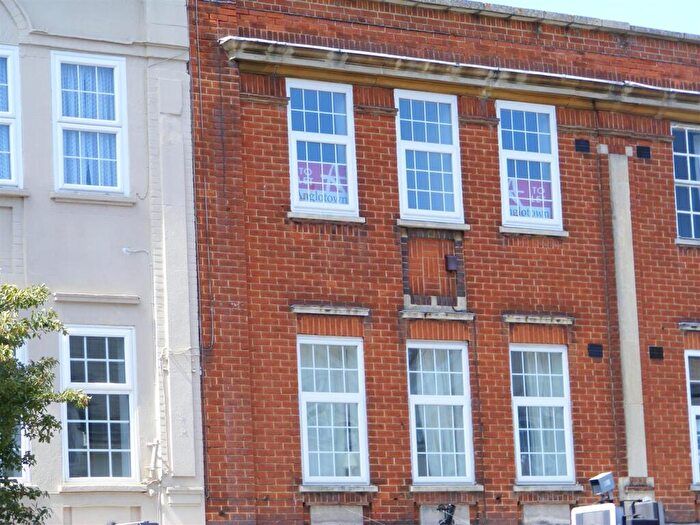 2 Bedroom Flat To Rent In Ff B Penn Hill Avenue, Lower Parkstone, Poole, BH14