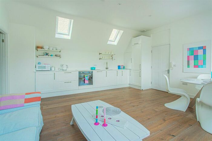 2 Bedroom Apartment For Sale In Tetbury Town Centre, GL8