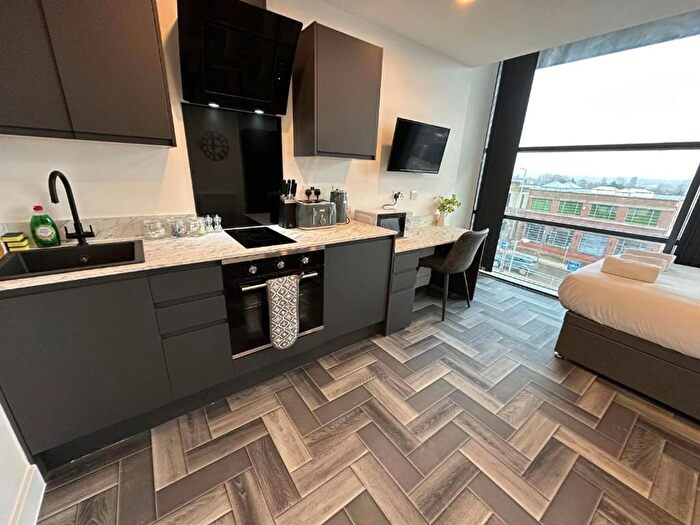 1 Bedroom Flat To Rent In High Road, Beeston, NG9