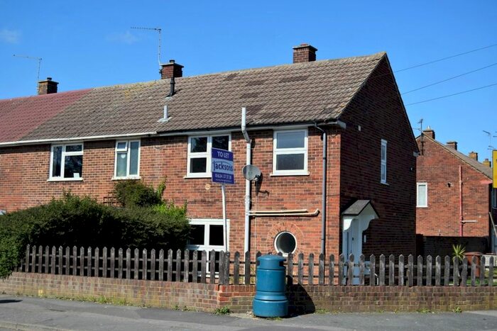 2 Bedroom End Of Terrace House To Rent In Crabtree Road, Rainham, Gillingham ME8