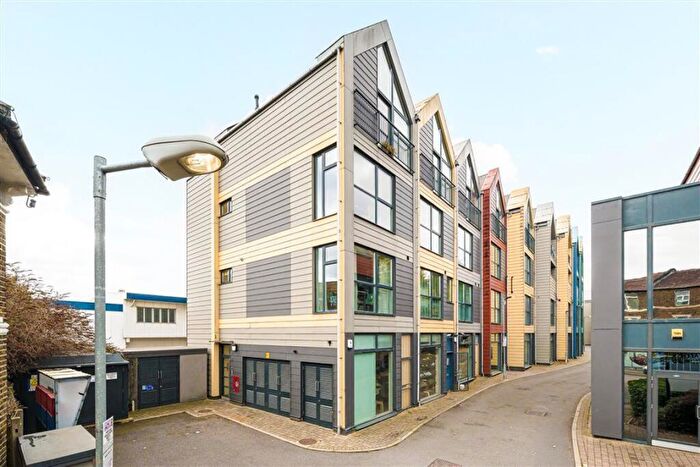 1 Bedroom Flat To Rent In Dragonfly Place, Brockley, SE4